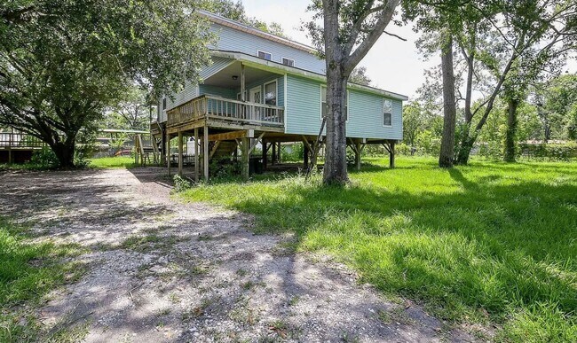 Building Photo - For Lease | 3 Bed, 2 Bath | 1,506 Sq Ft | Sunrise Pines |