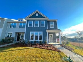 Building Photo - 2938 Clyde Dr