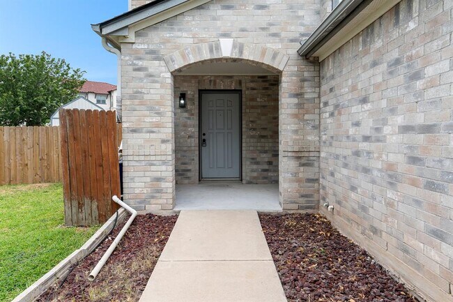 Building Photo - 5508 Tabby Cove