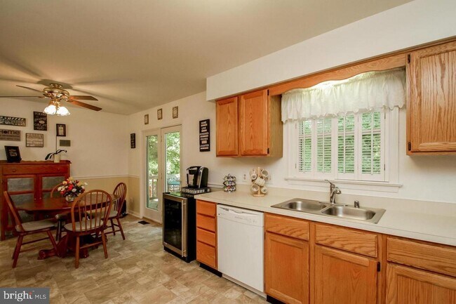 Building Photo - 228 Choptank Rd