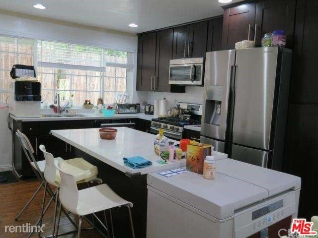 Building Photo - 3079 Honolulu Ave