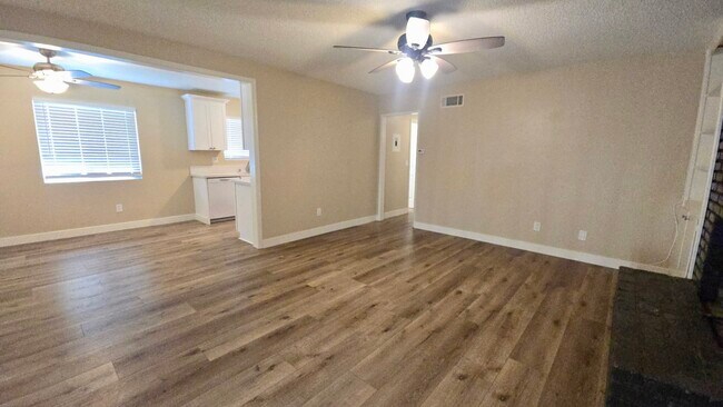 Building Photo - 555 E Lemon Ave