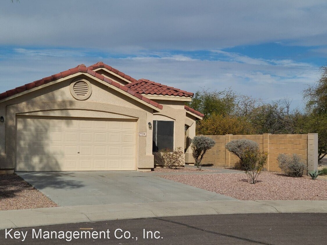 Primary Photo - 4 br, 2 bath House - 7934 W. Mission Ln.