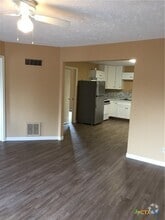 Building Photo - 4841 TX-35