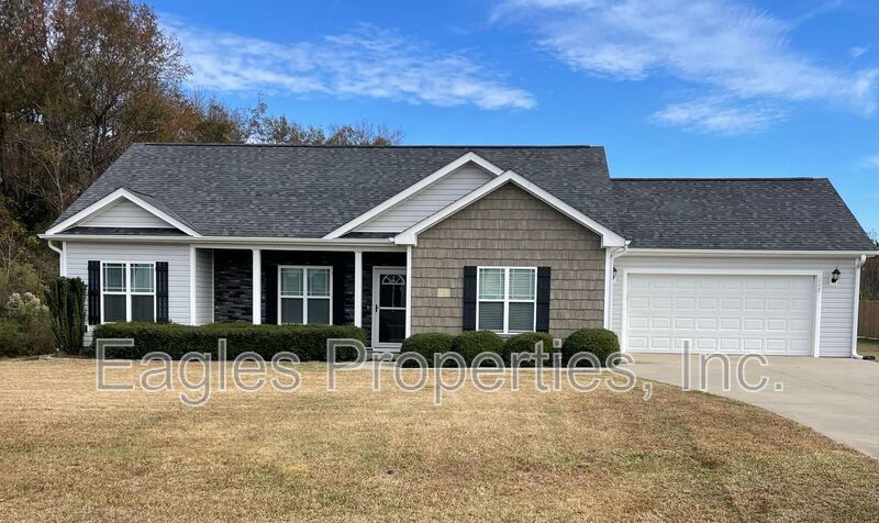 Foto principal - 117 Kenison Way