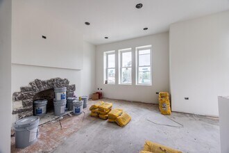 Building Photo - 8001 Edgewater Rd