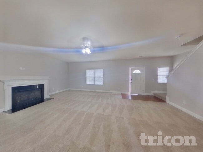 Foto del edificio - 7019 Carrington Pointe Dr