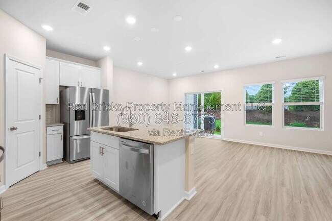 Foto del edificio - 3670 Backwater St