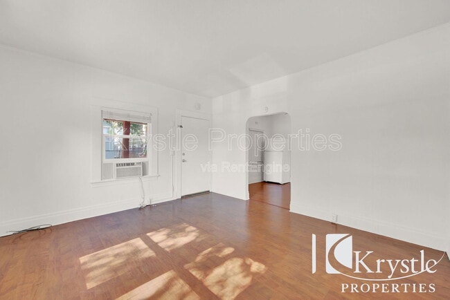 Building Photo - 515 Monterey St