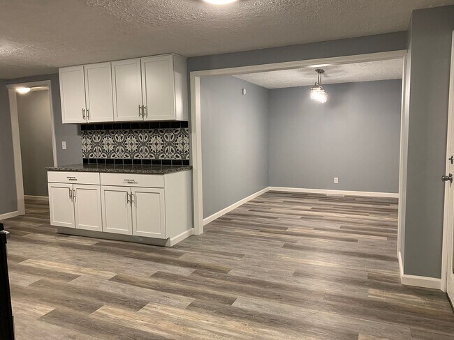 Kitchen/ Dining - 4833 Pennsylvania St