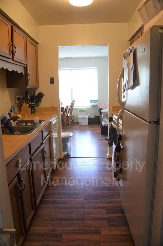 Building Photo - 1318 River Birch Run S