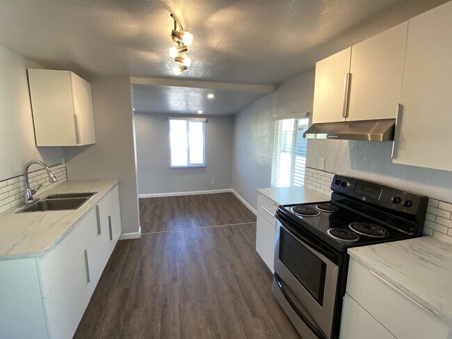 Foto del edificio - 1445 E Taylor St
