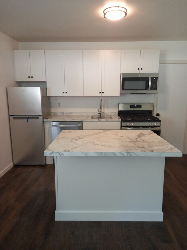 Foto del edificio - 17 Meadowlark Dr