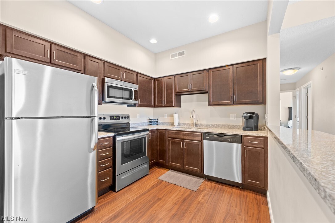 562 Colony Park Dr Unit 207, Tallmadge, OH 44278 Apartment for Rent