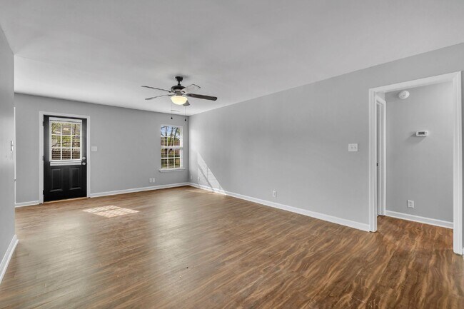 Building Photo - 1034 WATERFORD CIRCLE