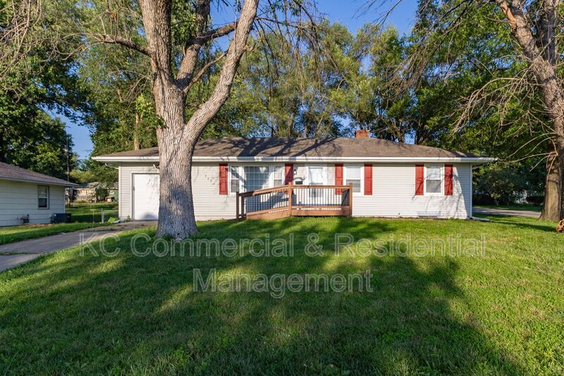 Foto principal - 708 SW 19th St
