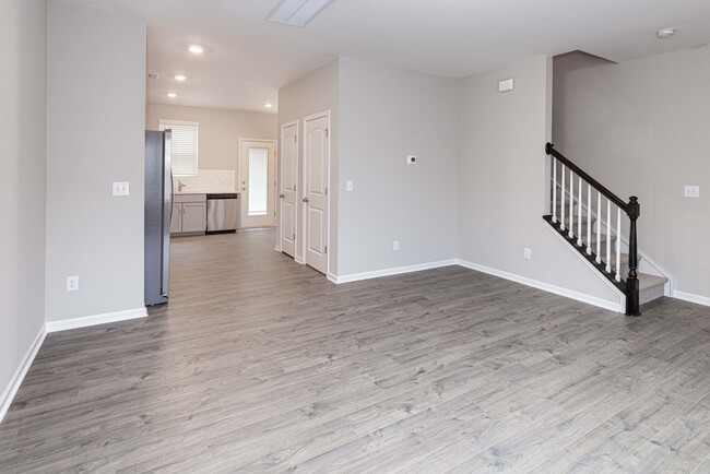 Foto del edificio - BEAUTIFUL 3BD/2.5BTH Townhome - MALLARD CR...