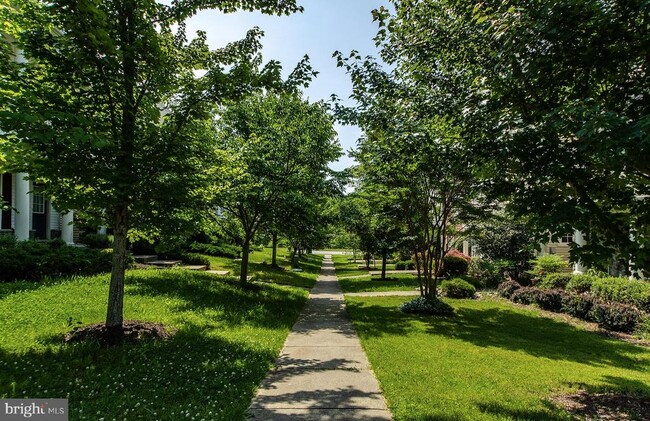 Foto del edificio - 16942 Chesley Pl