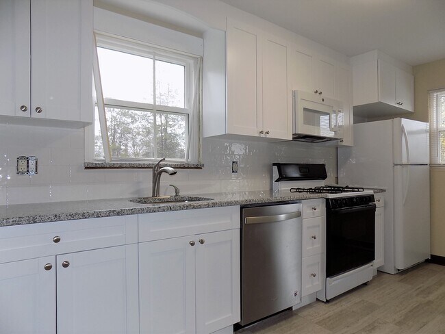 Foto del edificio - 90 Ploch Rd