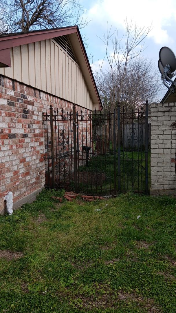 Building Photo - 6311 Hidden Arbor Ln