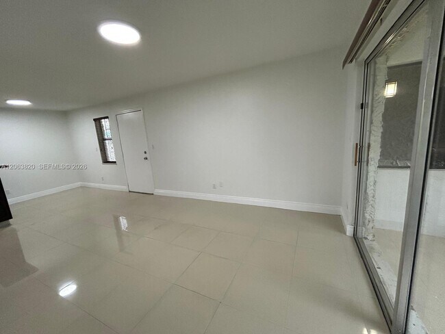 Foto del edificio - 8701 SW 141st St