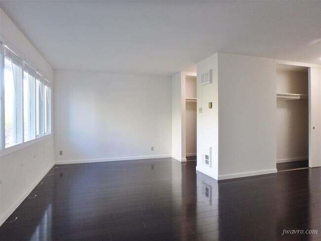 Building Photo - 1135 Ellis St