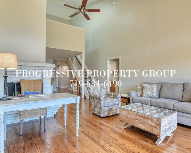 Foto del edificio - 1120 Hill Cir