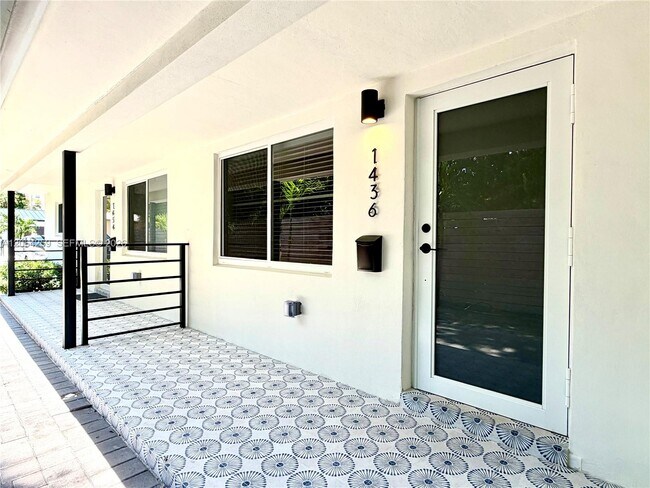 Foto del edificio - 1436 NW 52nd St