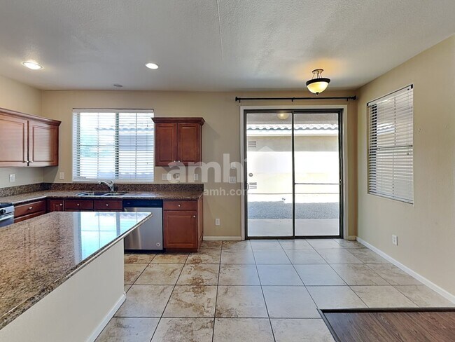 Foto del edificio - 2190 N 135th Dr