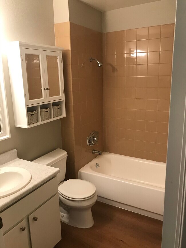 Bathroom - 1577 SE Spokane St