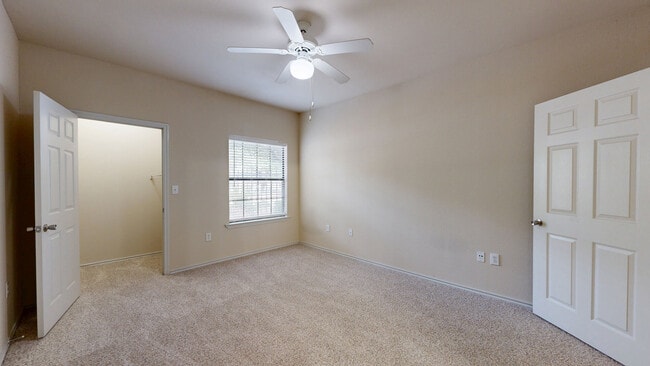Interior Photo - Lakeline Villas