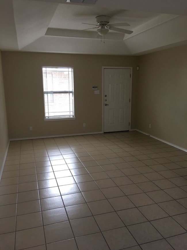 Building Photo - 3719 Zelma St