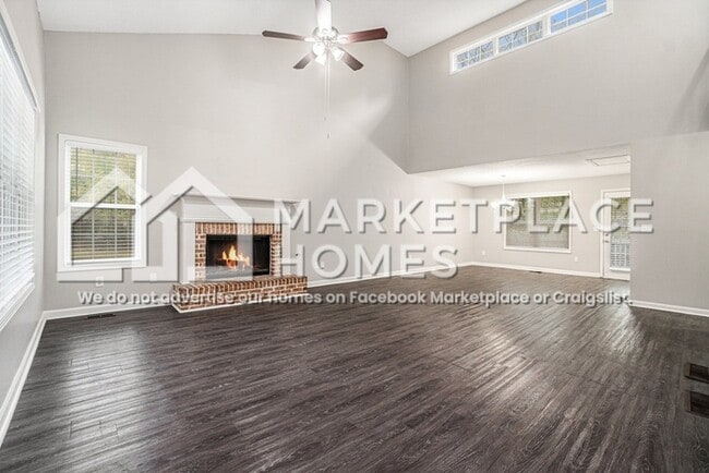 Building Photo - 141 Stable Ln