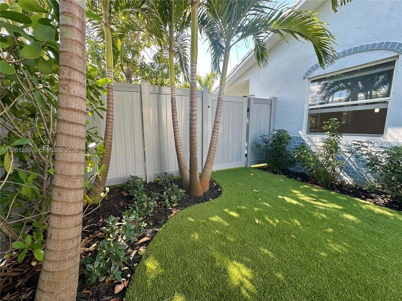 Photo - 1109 NE 6th Avenue Unit 1