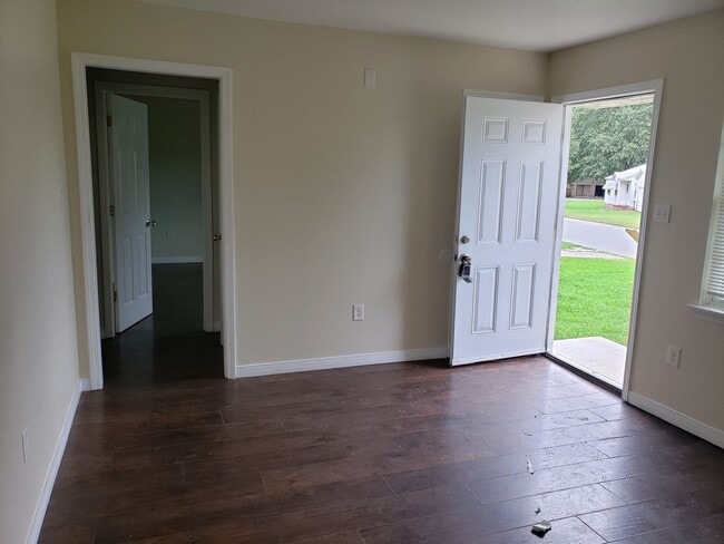 Foto del edificio - 3 Bedroom Home 2 bath