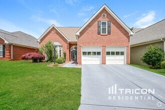 Building Photo - 2129 Green Way Cir SE