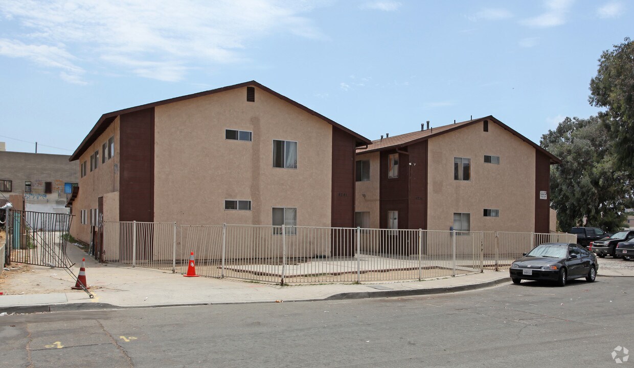 Primary Photo - 4231-4241 Logan Ave