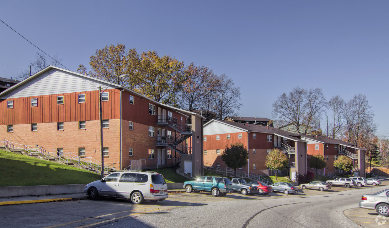 Primary Photo - Brucecrest Apartments