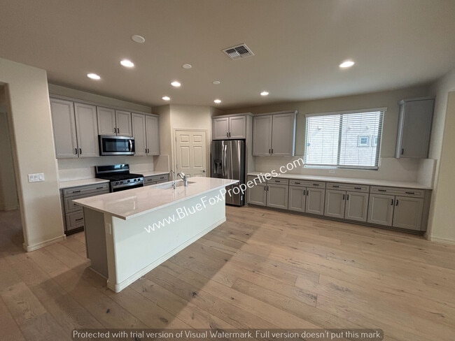 Building Photo - 13384 E Knipe Pl