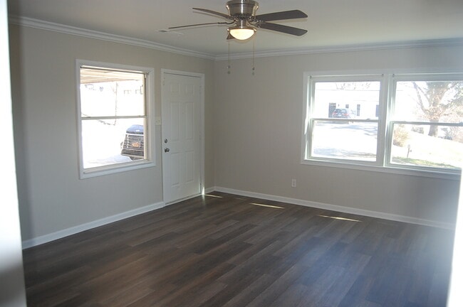 Foto del edificio - 4401 Nicholas Rd NW