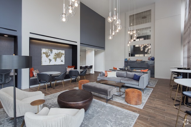 Social Lounge - The Reserve at Evanston