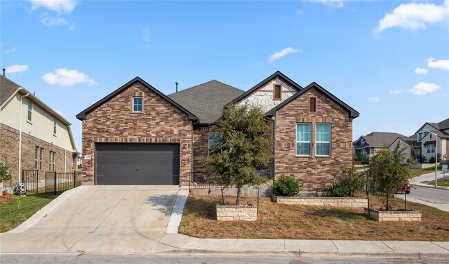 Building Photo - 804 Mediterranean Dr