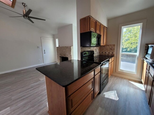 Foto del edificio - 104 W 35th St