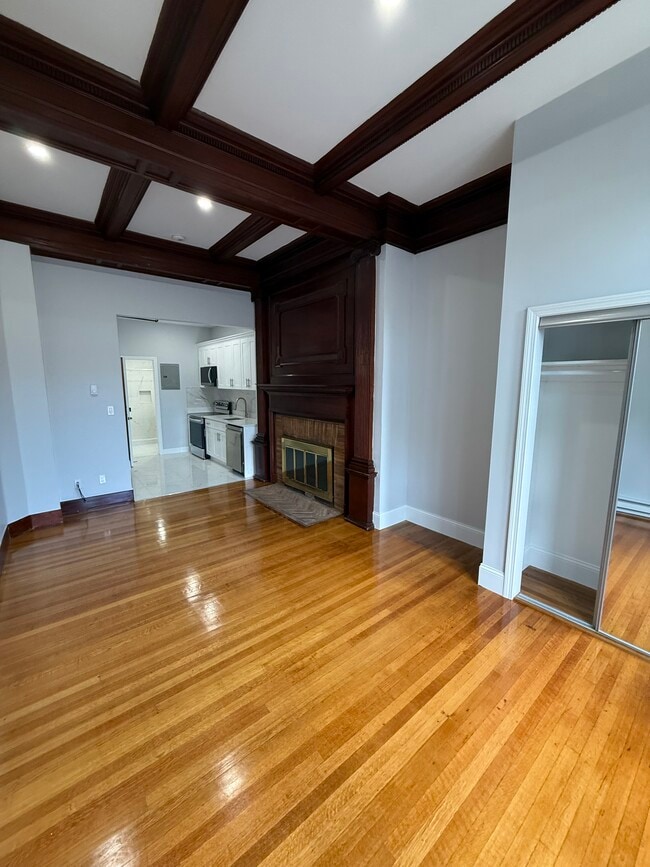 Building Photo - 469 Commonwealth Ave