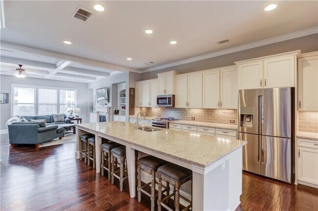 Building Photo - 2802 Avington Ln