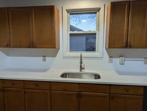 Building Photo - 141 6th St