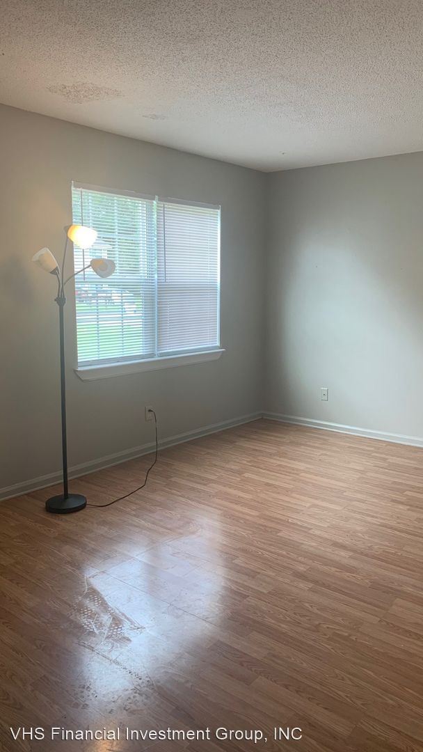 Building Photo - 3 br, 1.5 bath House - 736 Elaine Street