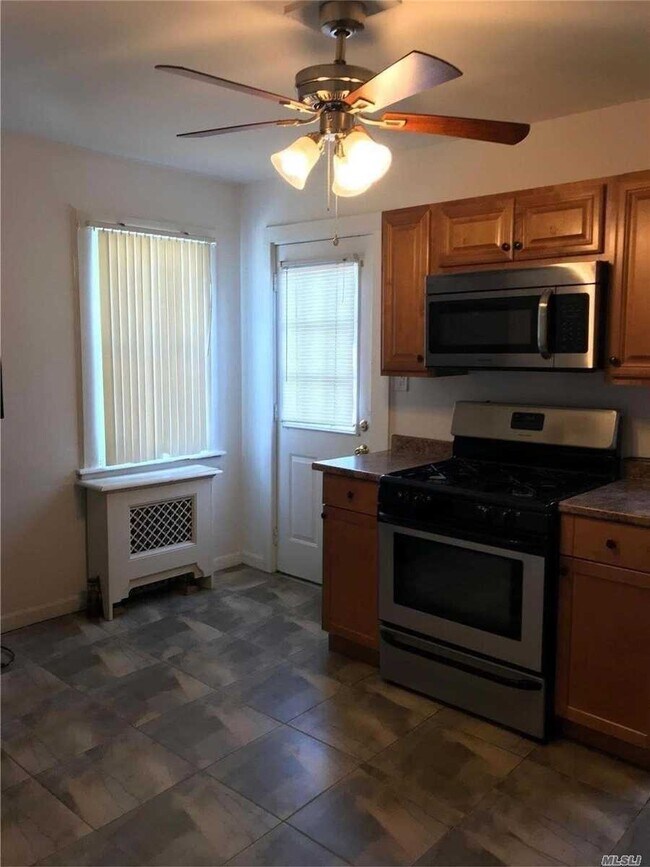 43 Underhill Ave, Hicksville, NY 11801 House for Rent in Hicksville, NY