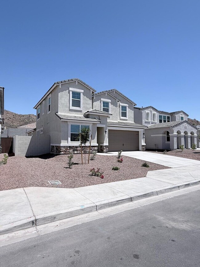 Building Photo - 6988 W Buckhorn Trail