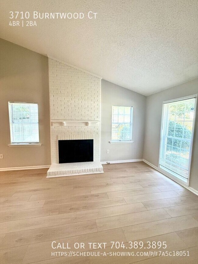 Foto del edificio - 3710 Burntwood Ct